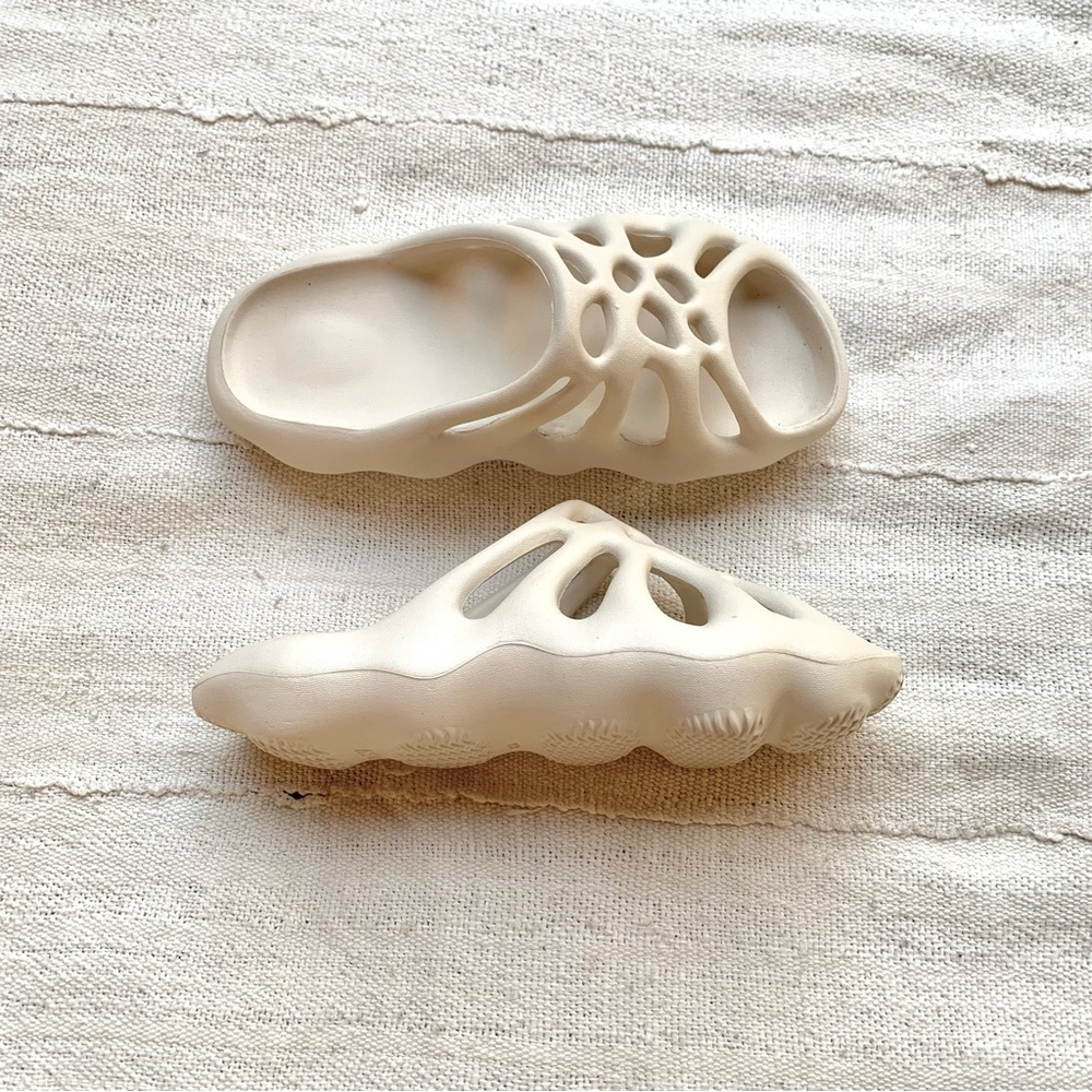 Chunky Platform Slides - image 3